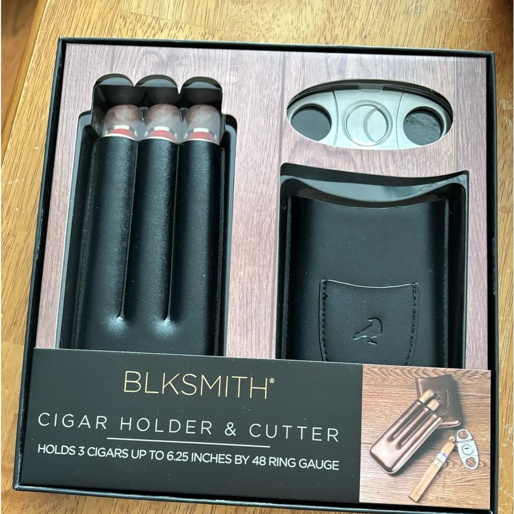 Cigar holder and Cigar cutter in box